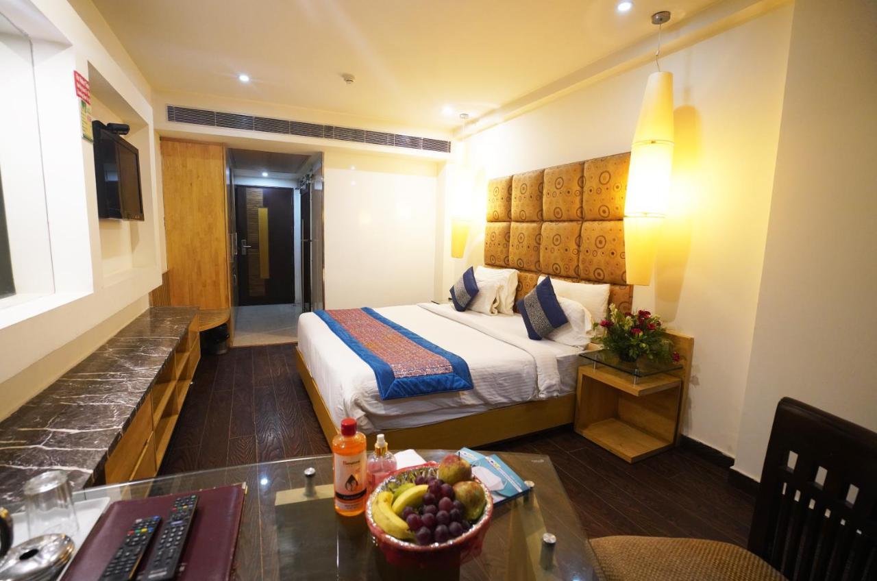 ทรีโบ แอร์พอร์ต แกรนด์ Hotel นิวเดลี ภายนอก รูปภาพ