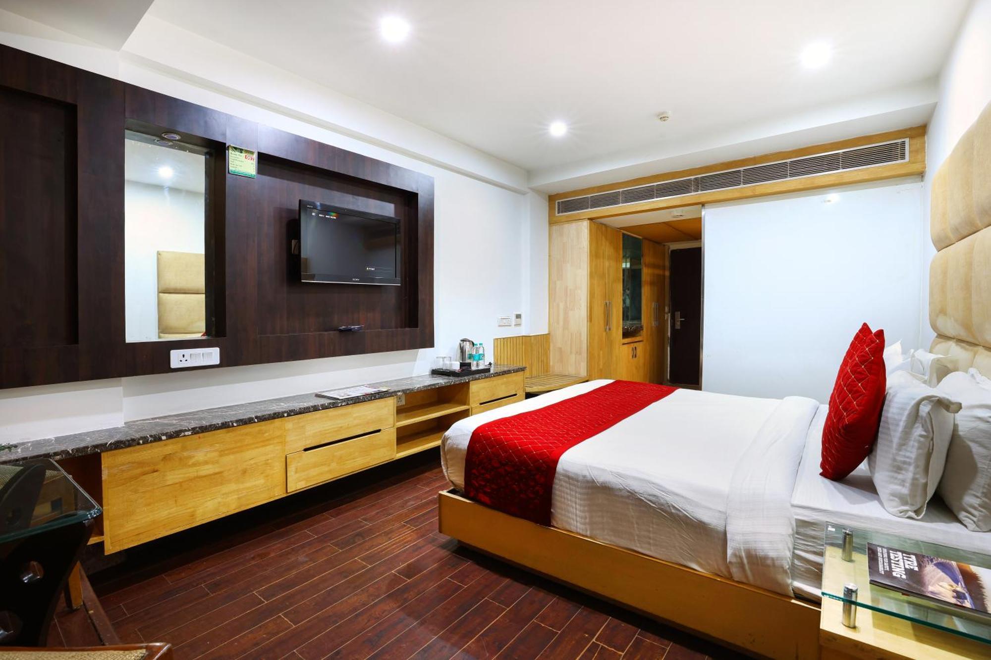 ทรีโบ แอร์พอร์ต แกรนด์ Hotel นิวเดลี ภายนอก รูปภาพ