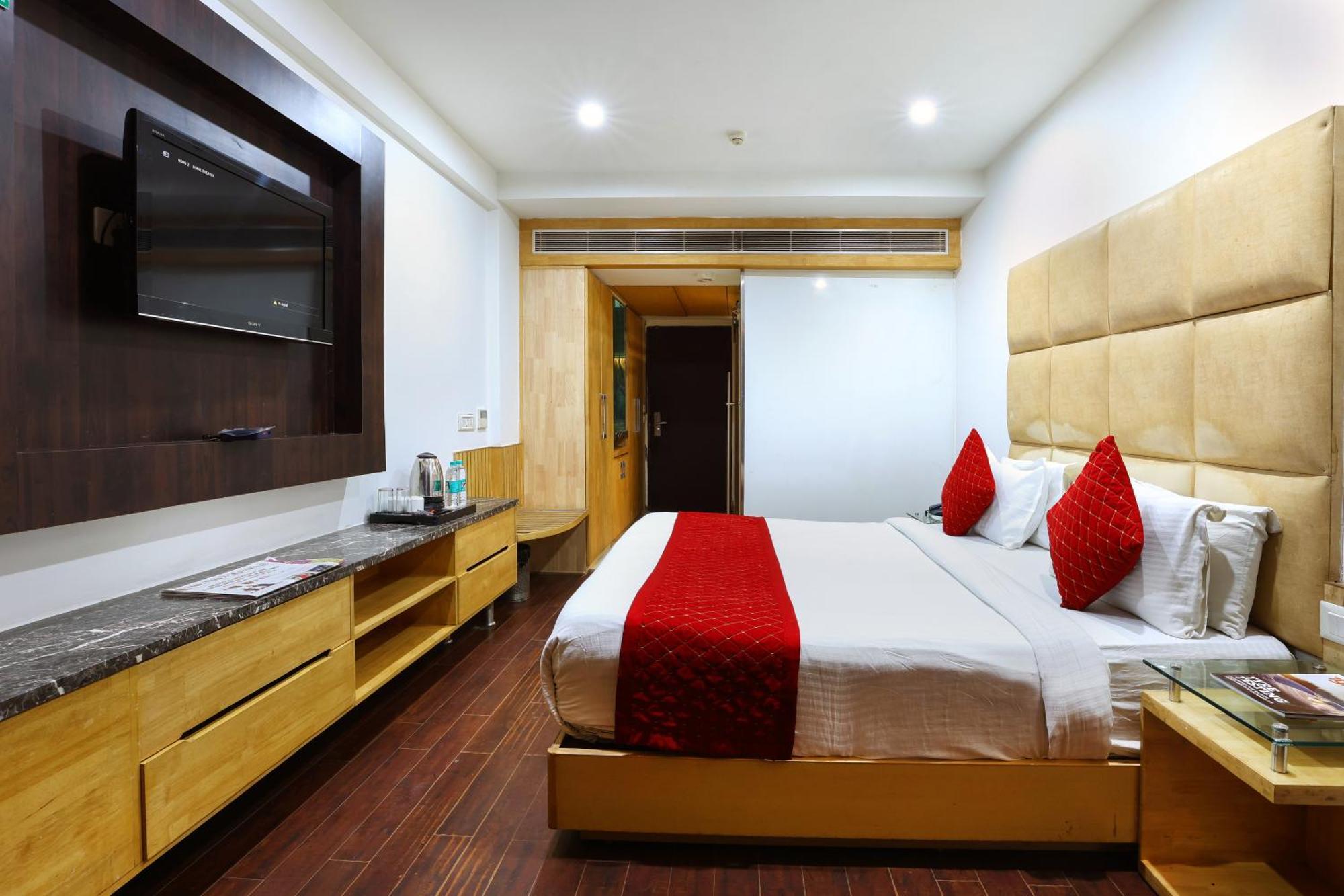 ทรีโบ แอร์พอร์ต แกรนด์ Hotel นิวเดลี ภายนอก รูปภาพ