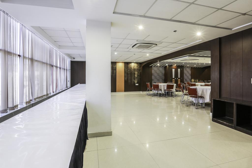 ทรีโบ แอร์พอร์ต แกรนด์ Hotel นิวเดลี ภายนอก รูปภาพ