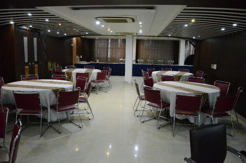 ทรีโบ แอร์พอร์ต แกรนด์ Hotel นิวเดลี ภายนอก รูปภาพ
